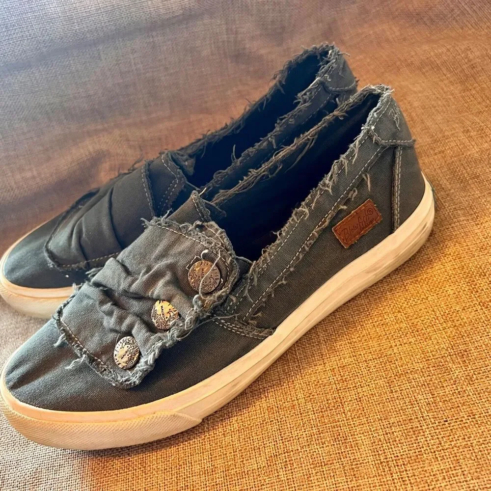 Blowfish slip sneakers